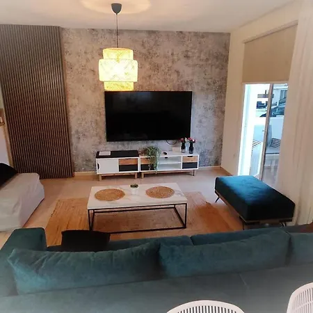 My Mythical Pearl بروتاراس